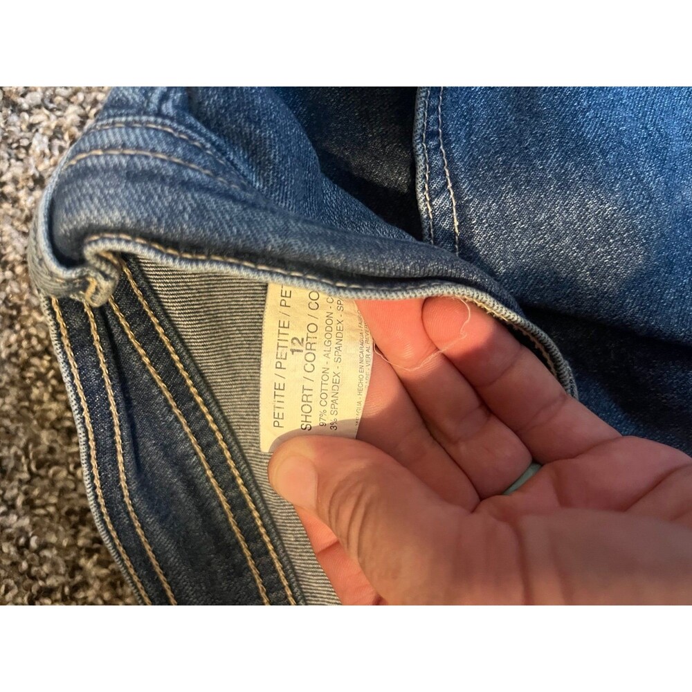Gloria Vanderbilt Women’s Capri Jeans - Picture 5 of 7